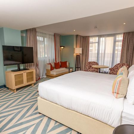 The Relais Cooden Beach And Spa Bexhill-on-Sea Екстериор снимка