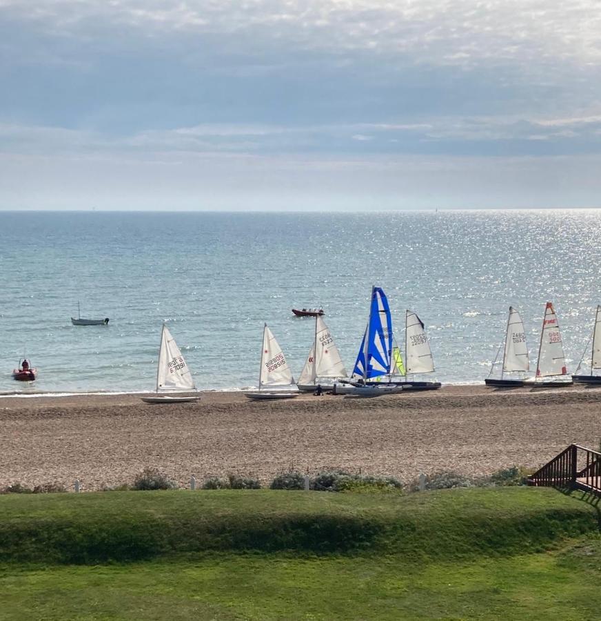 The Relais Cooden Beach And Spa Bexhill-on-Sea Екстериор снимка