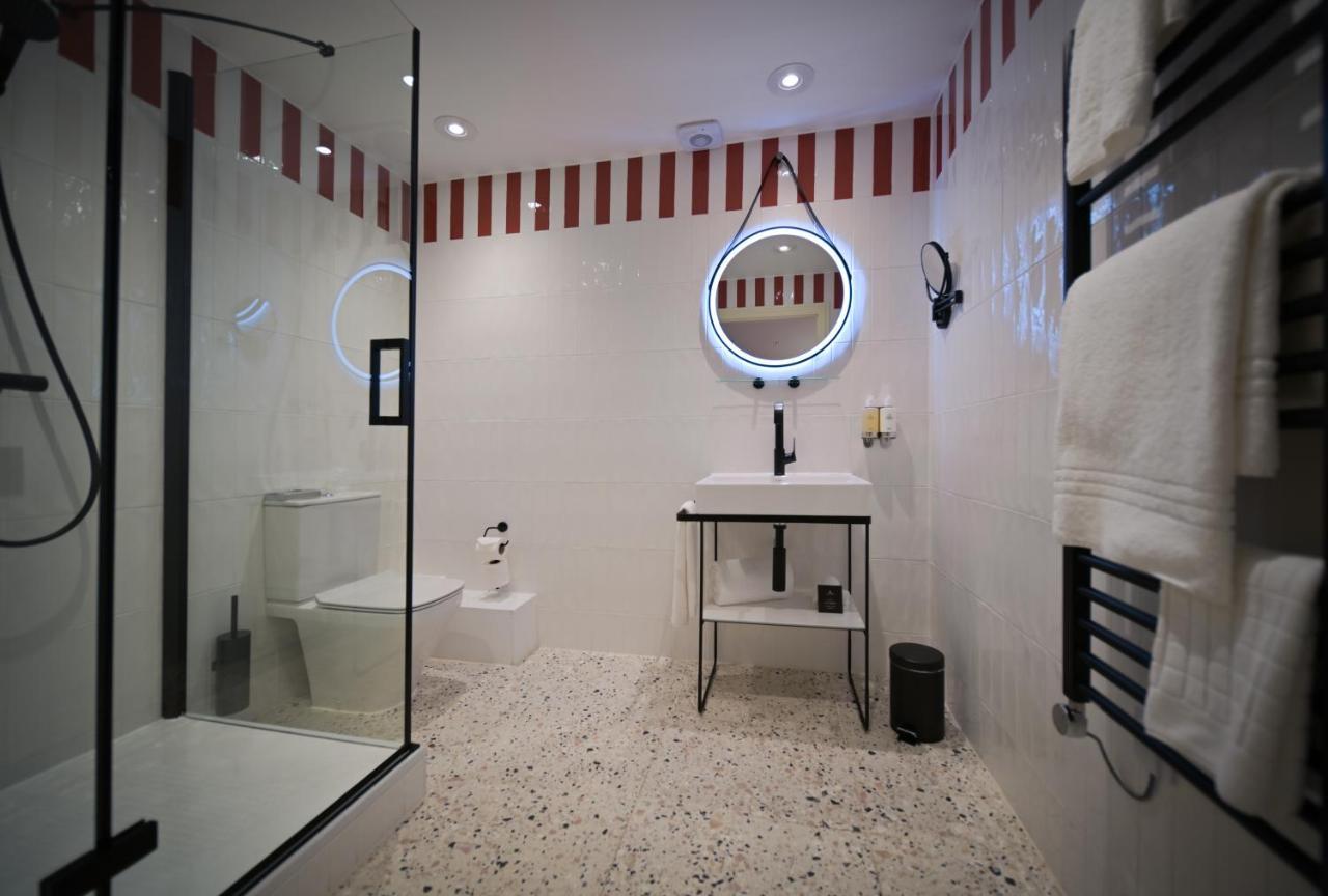 The Relais Cooden Beach And Spa Bexhill-on-Sea Екстериор снимка