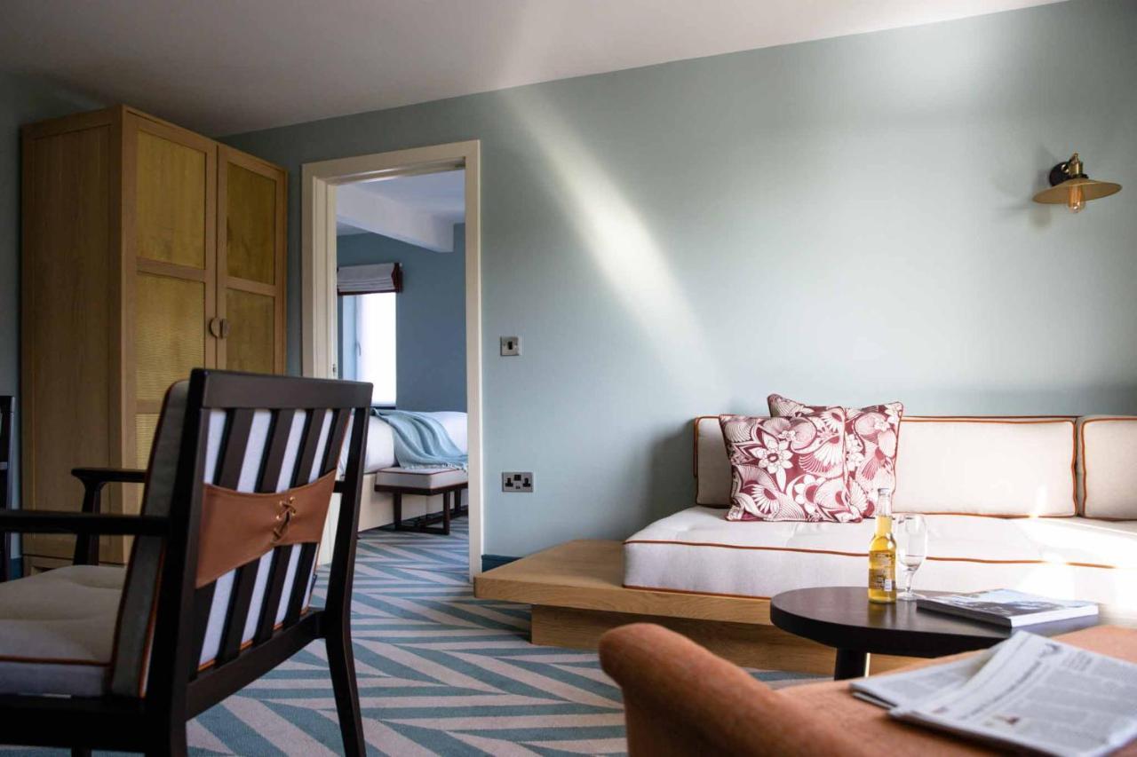 The Relais Cooden Beach And Spa Bexhill-on-Sea Екстериор снимка