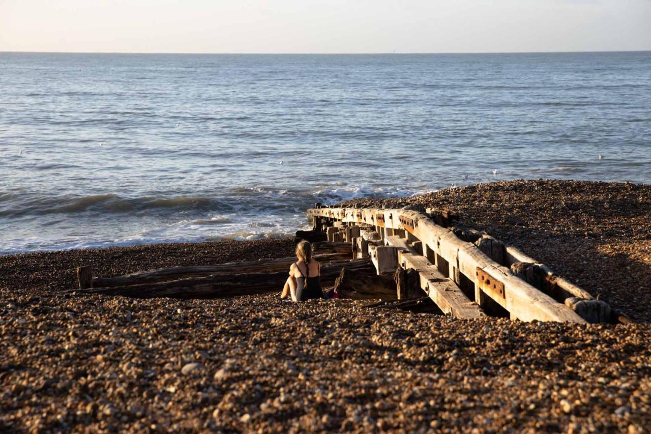 The Relais Cooden Beach And Spa Bexhill-on-Sea Екстериор снимка