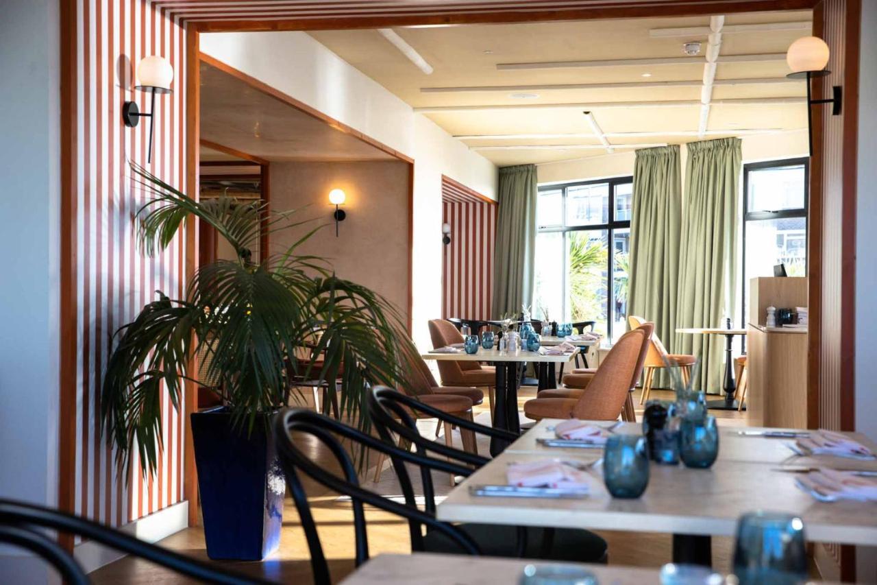 The Relais Cooden Beach And Spa Bexhill-on-Sea Екстериор снимка