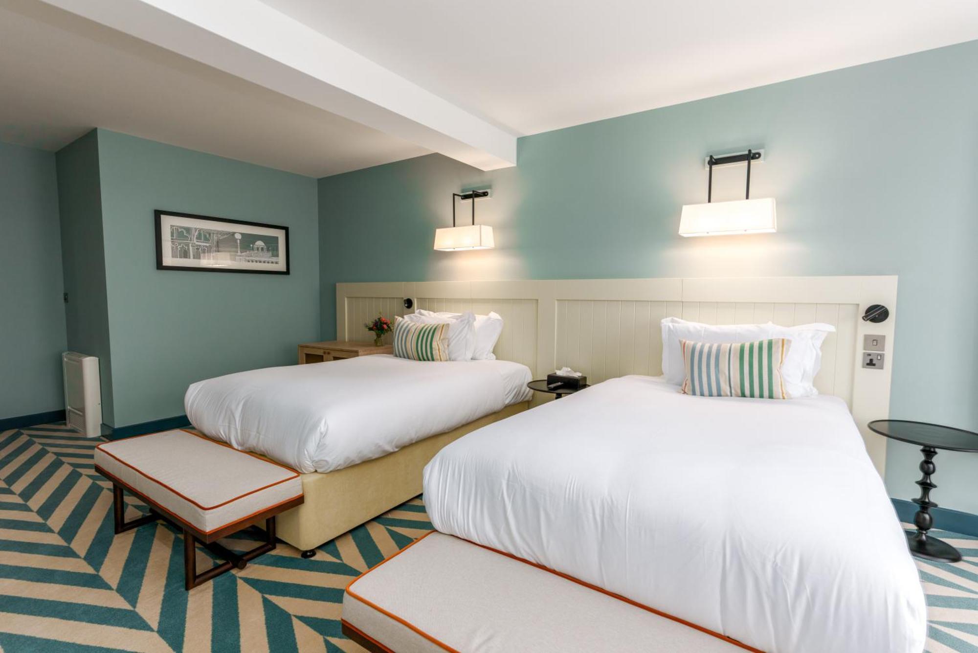 The Relais Cooden Beach And Spa Bexhill-on-Sea Екстериор снимка